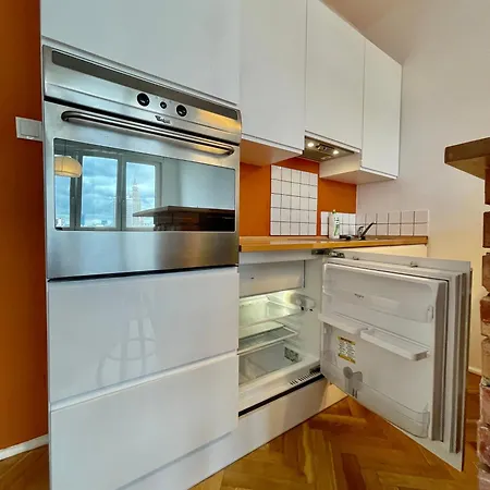 Super Beauty Metro Wifi 65'tv Netflix Hbo Appletv+