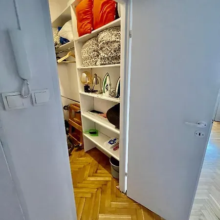 Apartamento Super Beauty Metro Wifi 65'tv Netflix Hbo Appletv+ Varsovia