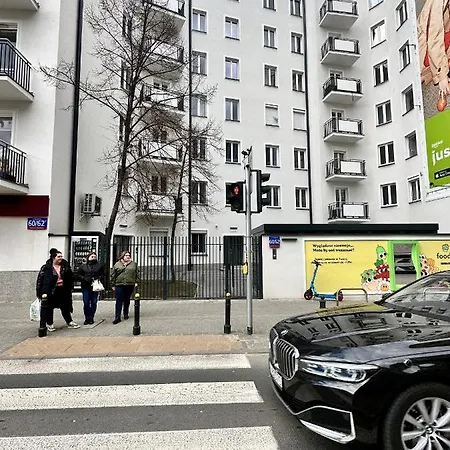 Super Beauty Metro Wifi 65'tv Netflix Hbo Appletv+ Varsovia