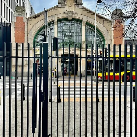 Apartamento Super Beauty Metro Wifi 65'tv Netflix Hbo Appletv+ Varsovia