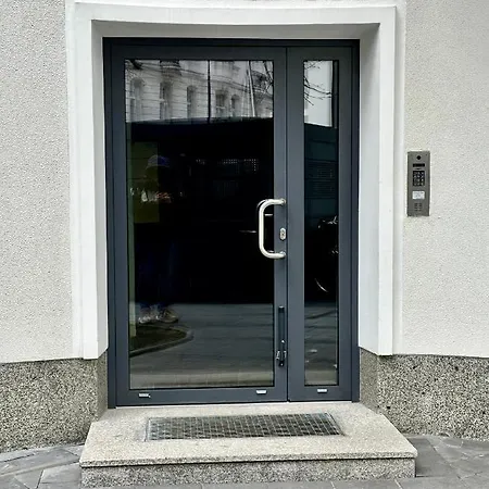 Super Beauty Metro Wifi 65'tv Netflix Hbo Appletv+ Apartamento Varsovia