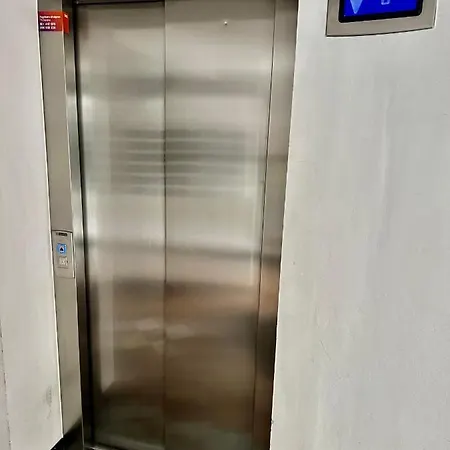 Super Beauty Metro Wifi 65'tv Netflix Hbo Appletv+