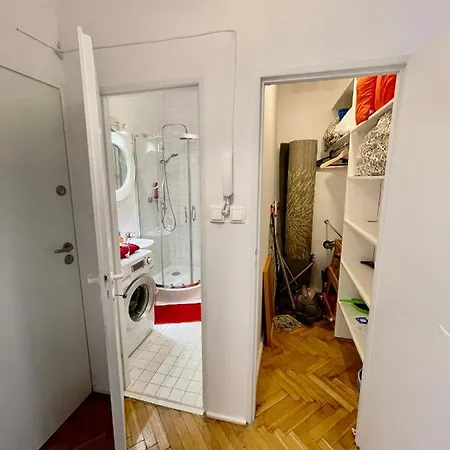 Super Beauty Metro Wifi 65'tv Netflix Hbo Appletv+ Lägenhet Warszawa