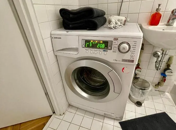 Super Beauty Metro Wifi 65'tv Netflix Hbo Appletv+ Apartment Warsaw