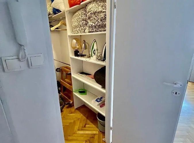 Apartment Super Beauty Metro Wifi 65'tv Netflix Hbo Appletv+ Warsaw